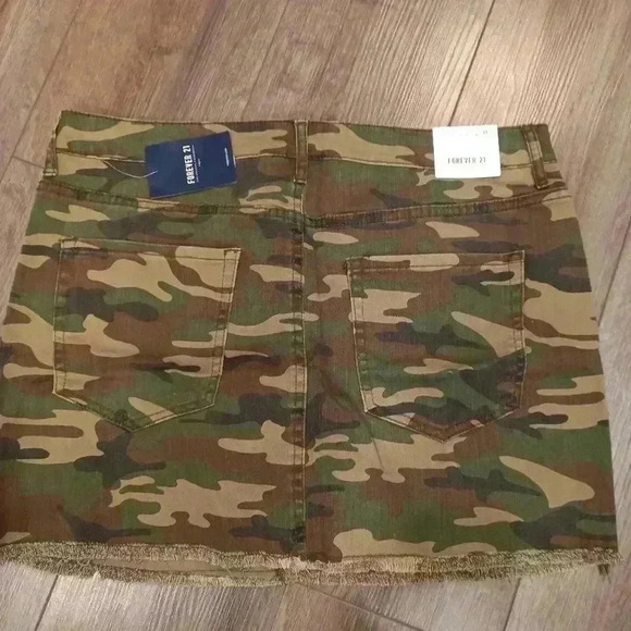 Forever  21 skirt - Picture 1 of 4
